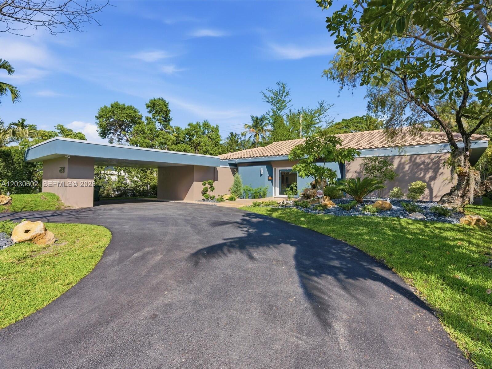291 E Shore Dr E Miami, FL 33133
