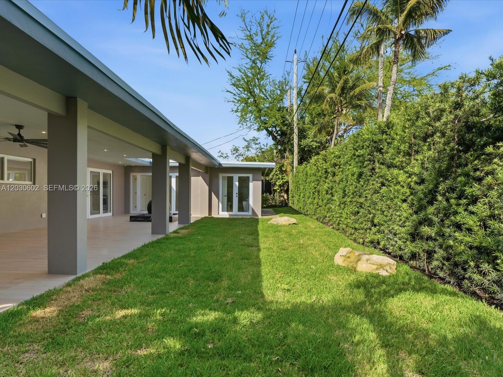 291 E Shore Dr E Miami, FL 33133