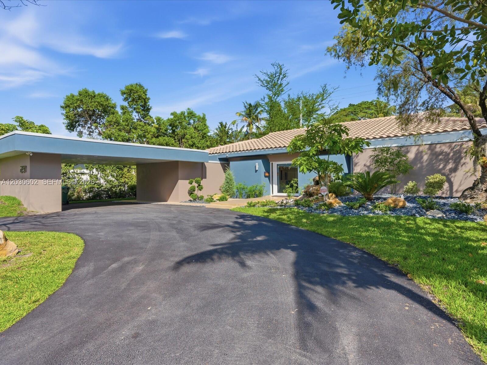 291 E Shore Dr E Miami, FL 33133