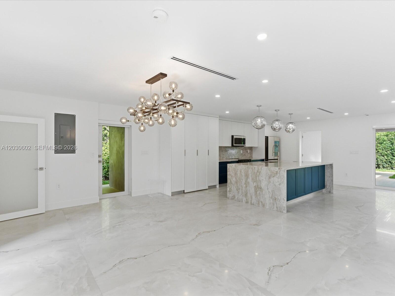 291 E Shore Dr E Miami, FL 33133