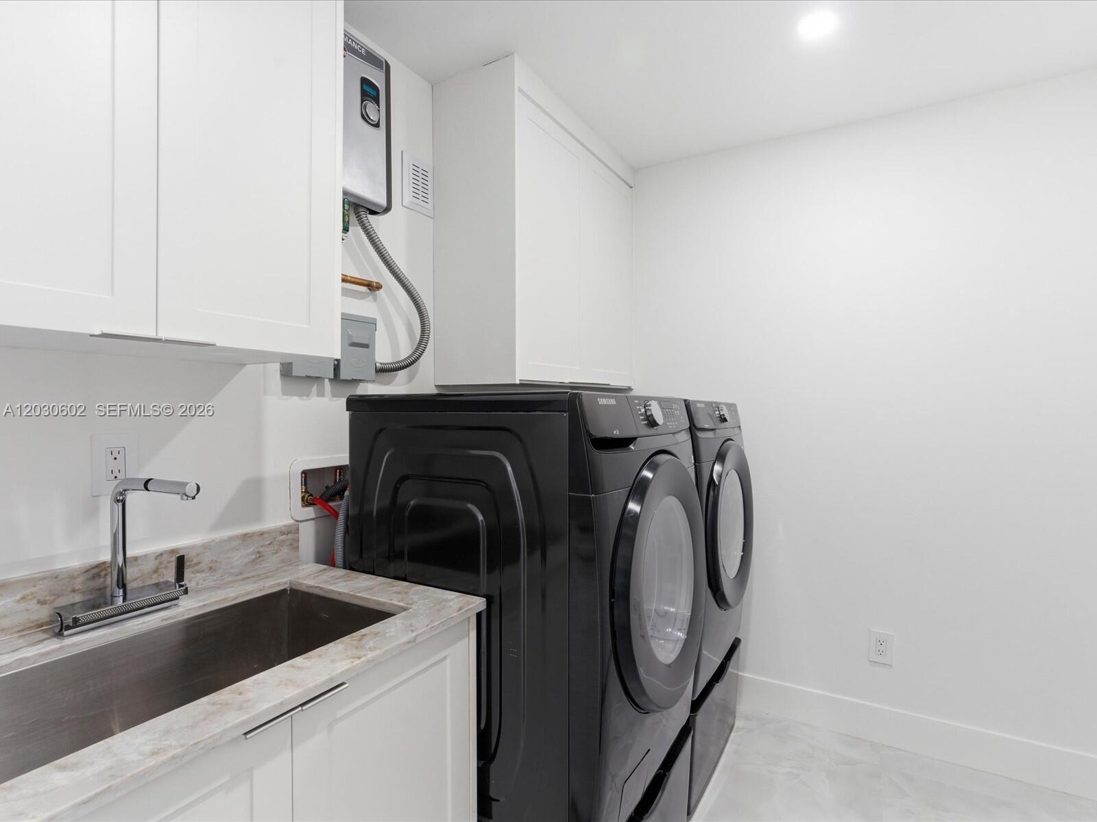 291 E Shore Dr E Miami, FL 33133