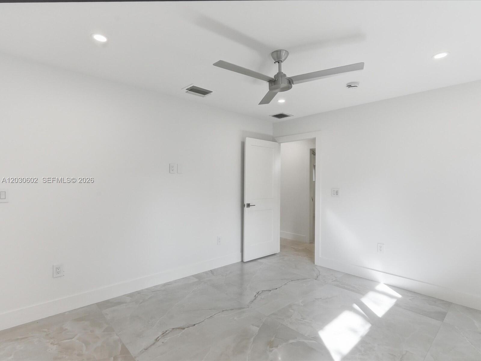291 E Shore Dr E Miami, FL 33133