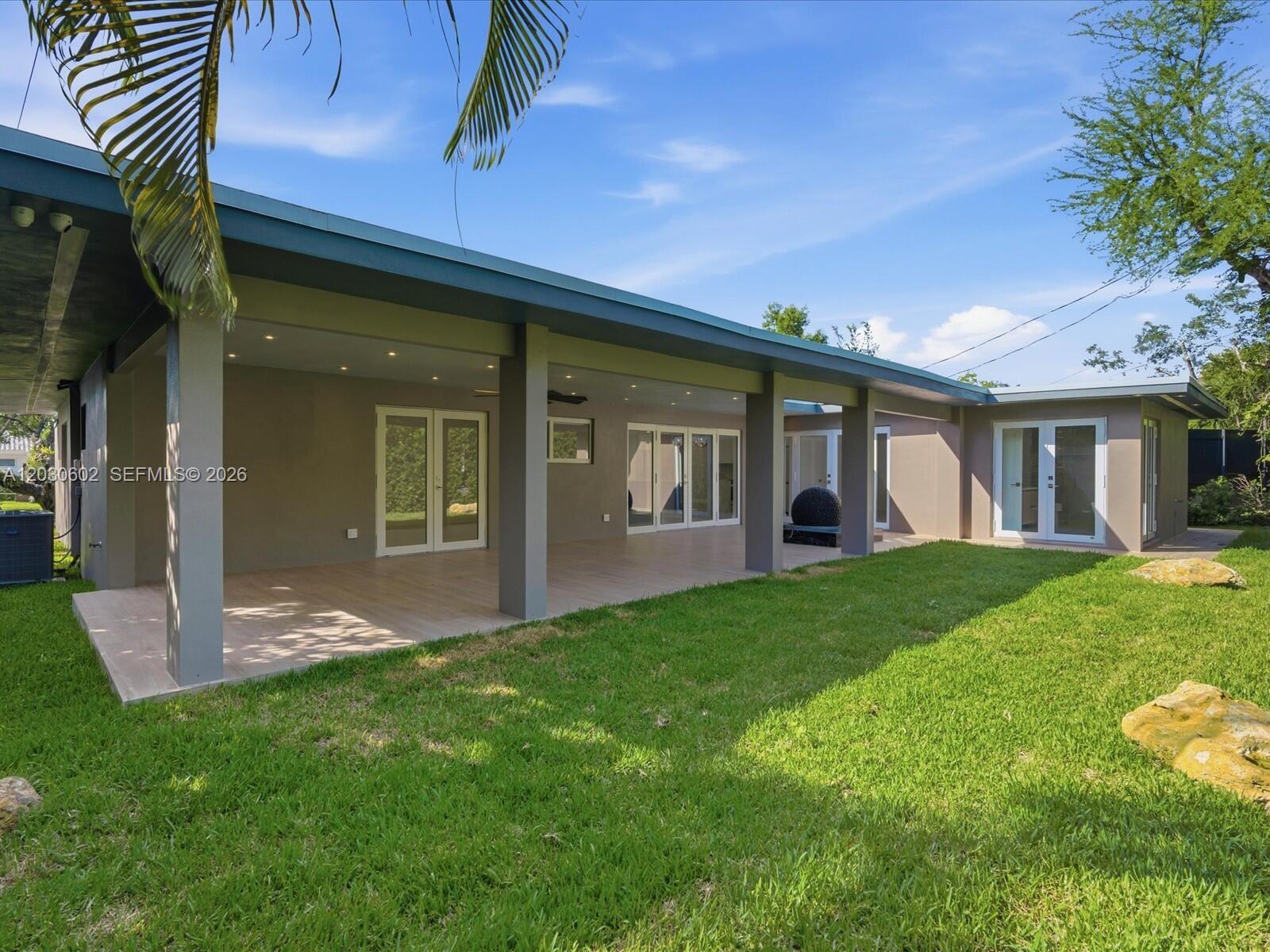 291 E Shore Dr E Miami, FL 33133