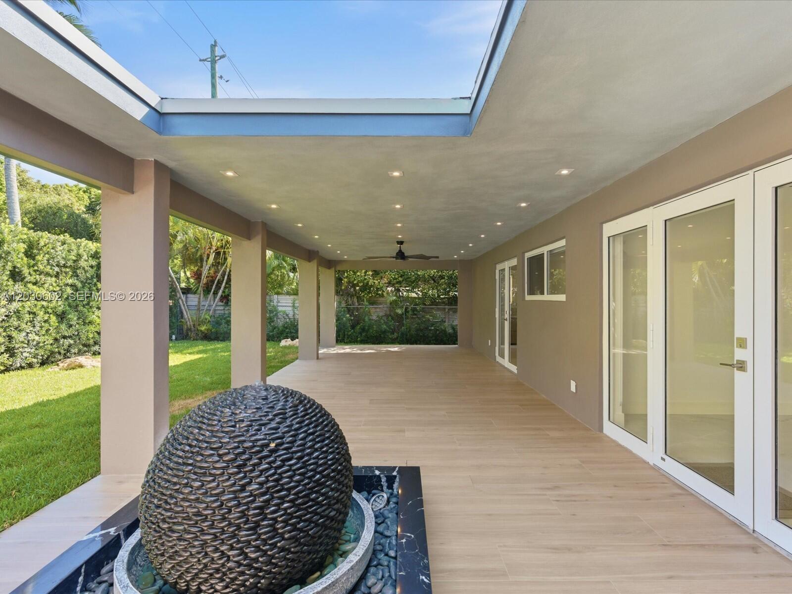291 E Shore Dr E Miami, FL 33133