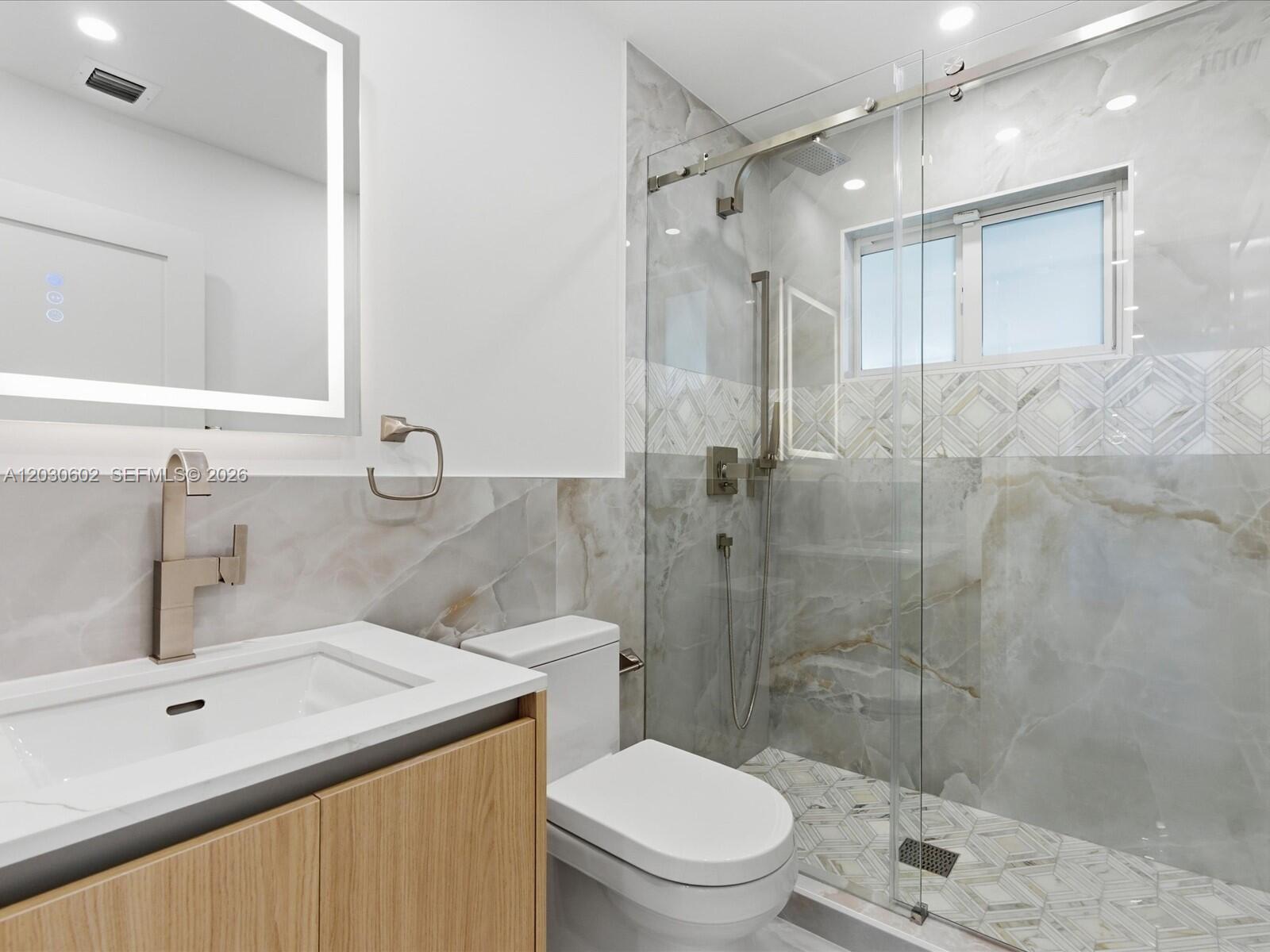 291 E Shore Dr E Miami, FL 33133
