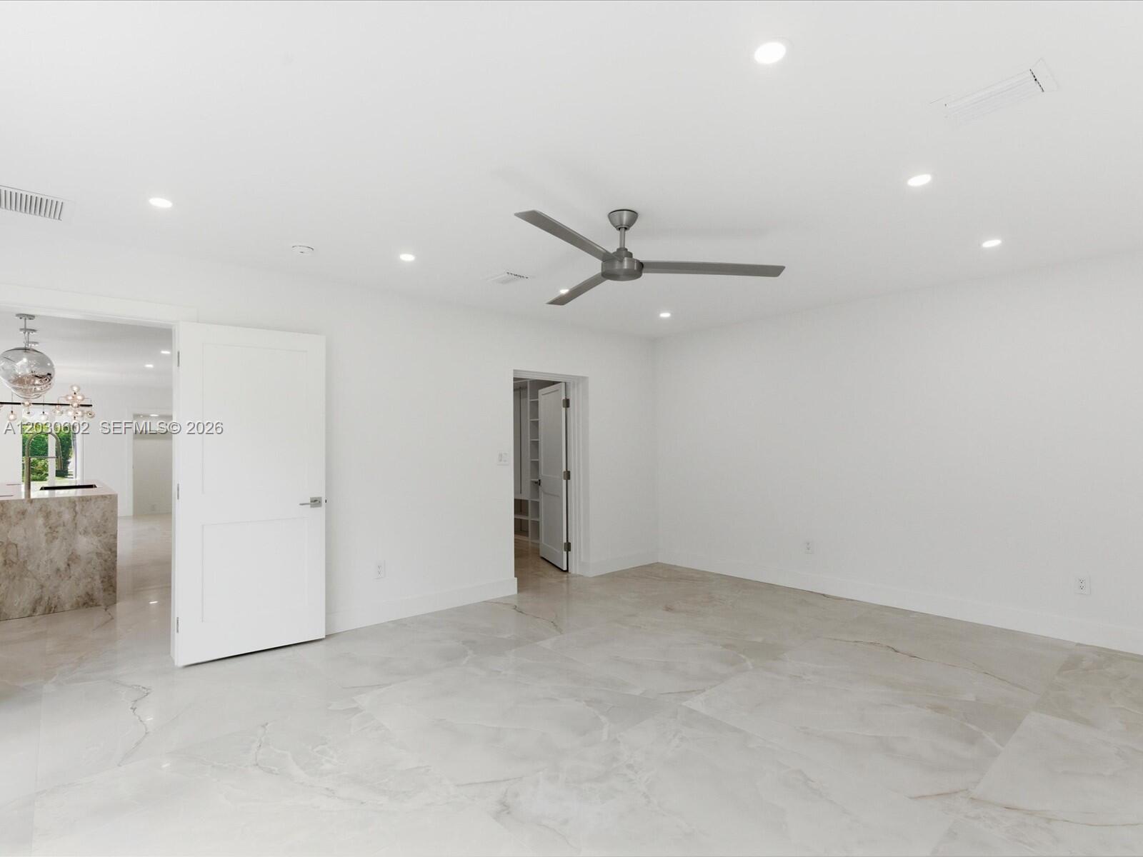 291 E Shore Dr E Miami, FL 33133