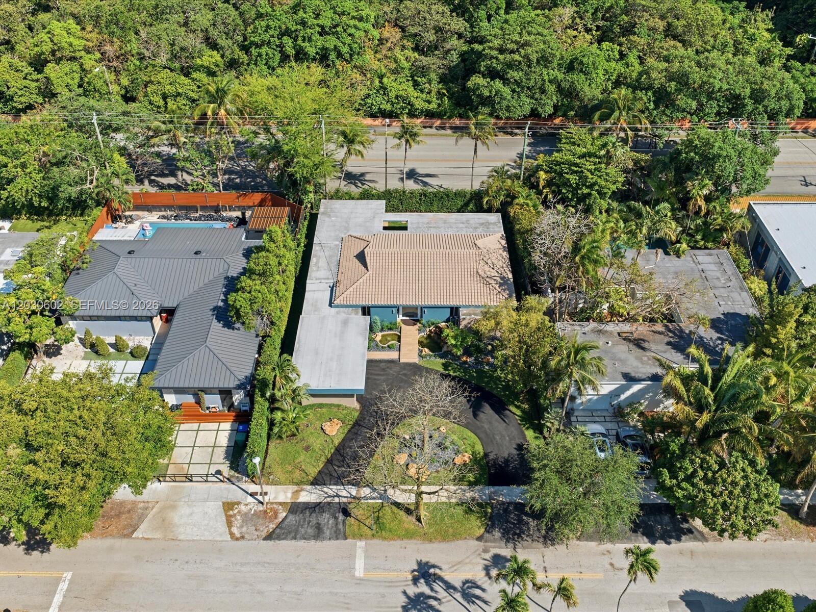 291 E Shore Dr E Miami, FL 33133