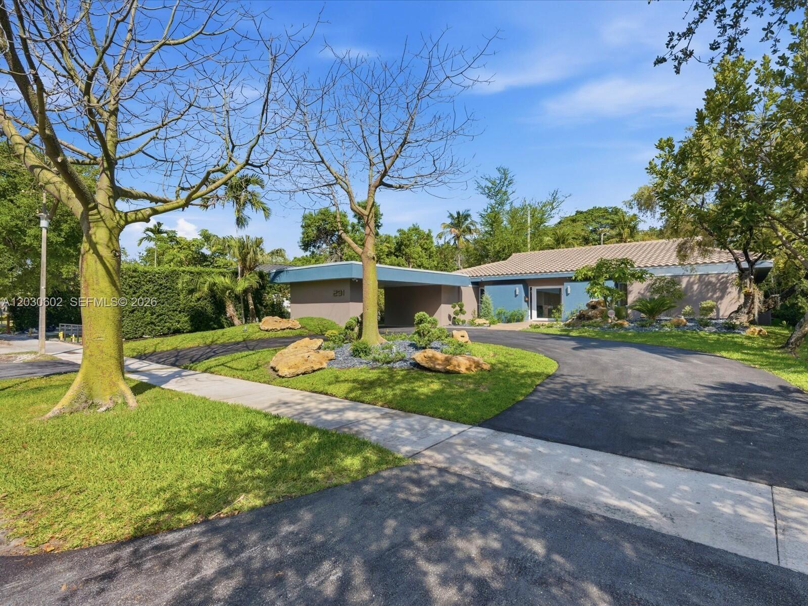 291 E Shore Dr E Miami, FL 33133