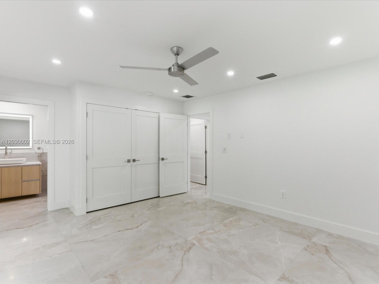291 E Shore Dr E Miami, FL 33133