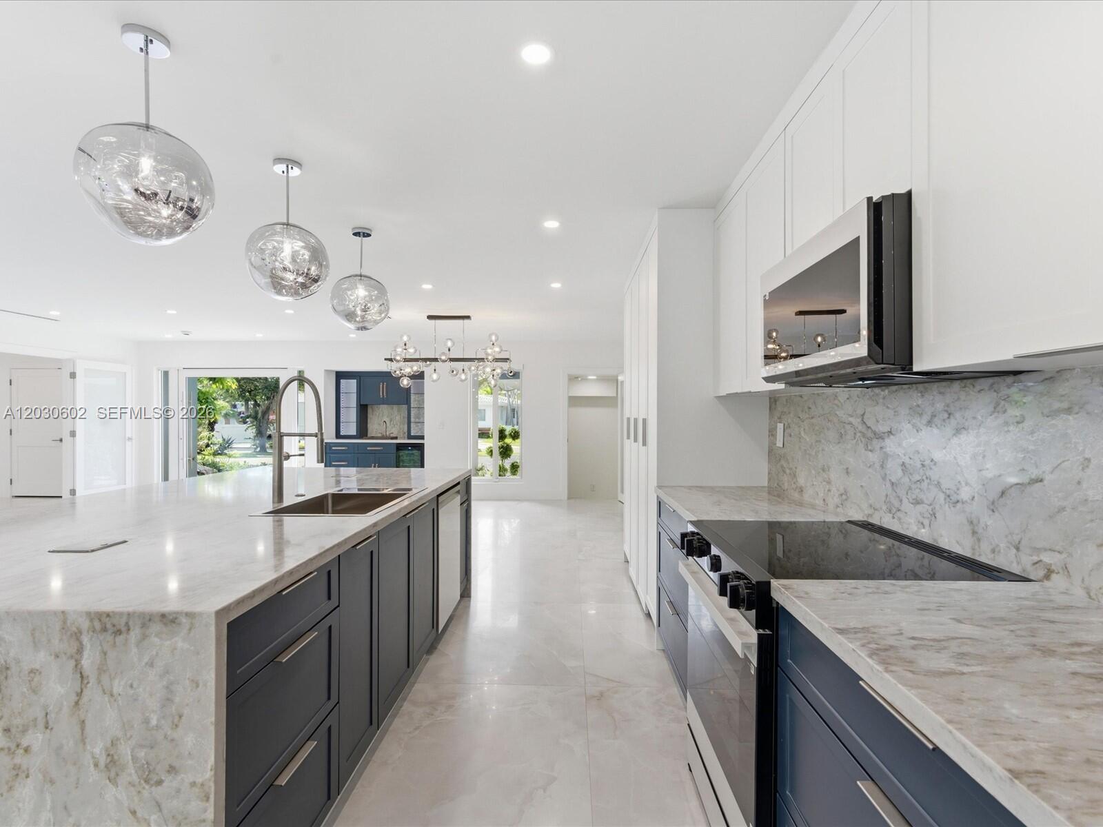 291 E Shore Dr E Miami, FL 33133