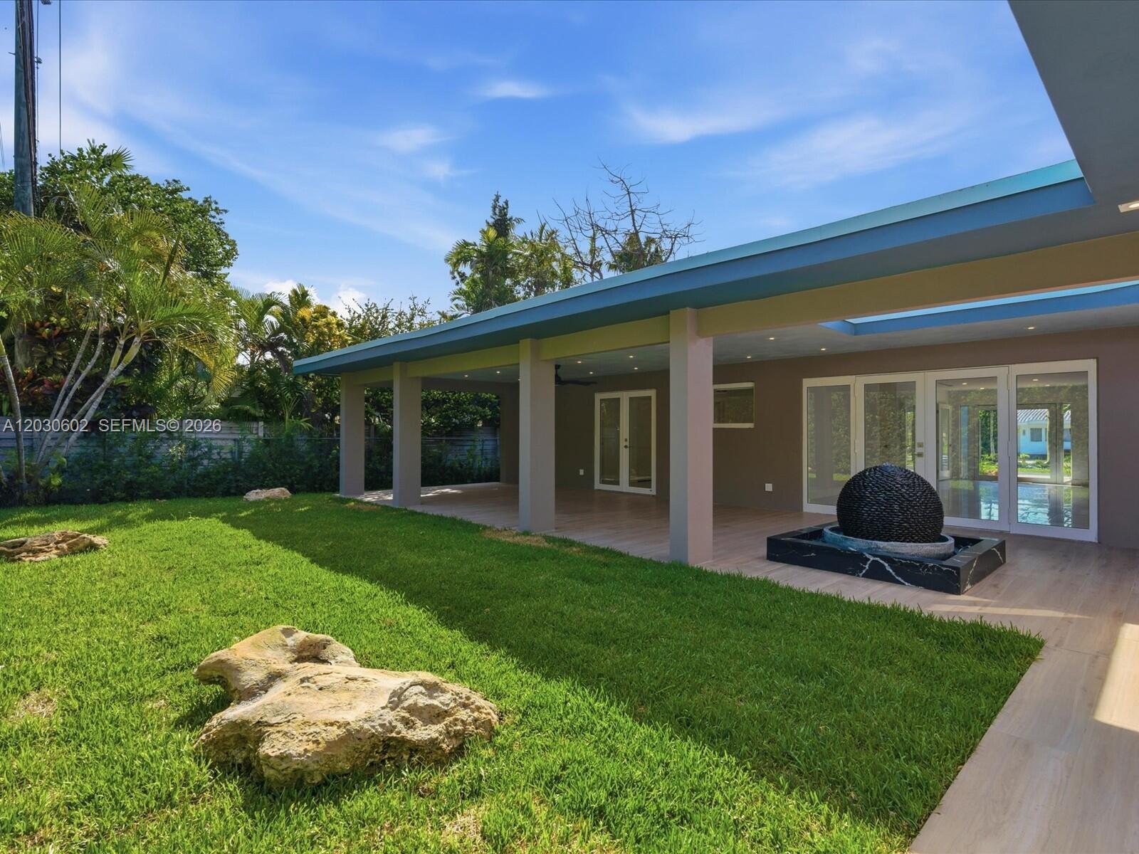 291 E Shore Dr E Miami, FL 33133
