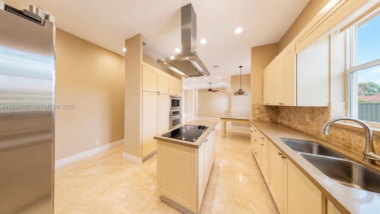 5751 SW 59th #5751 South Miami, FL 33143