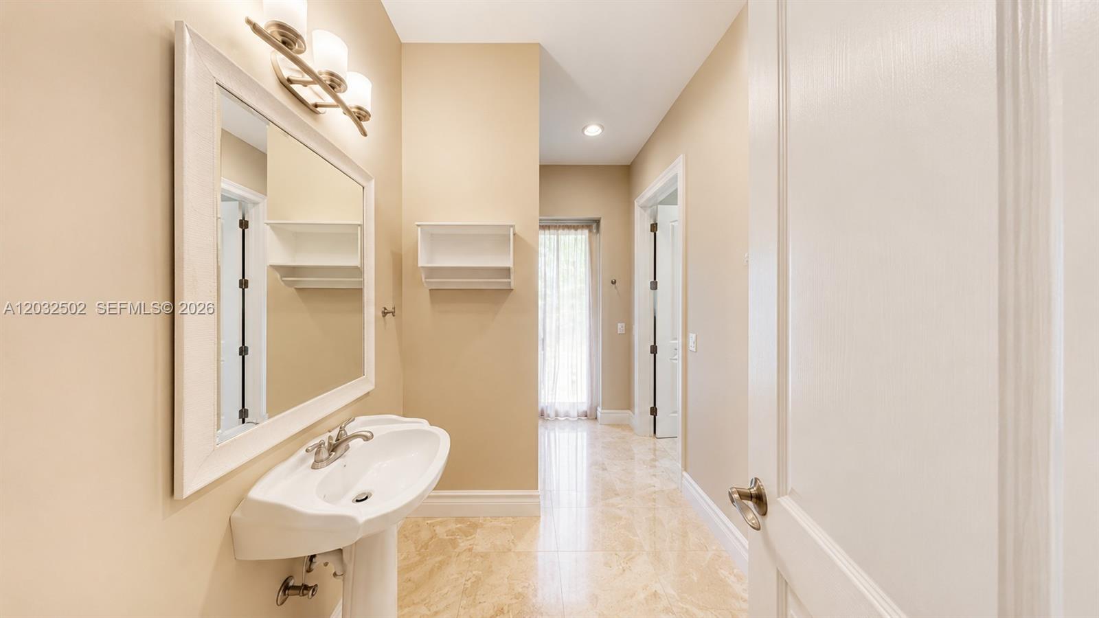 5751 SW 59th #5751 South Miami, FL 33143