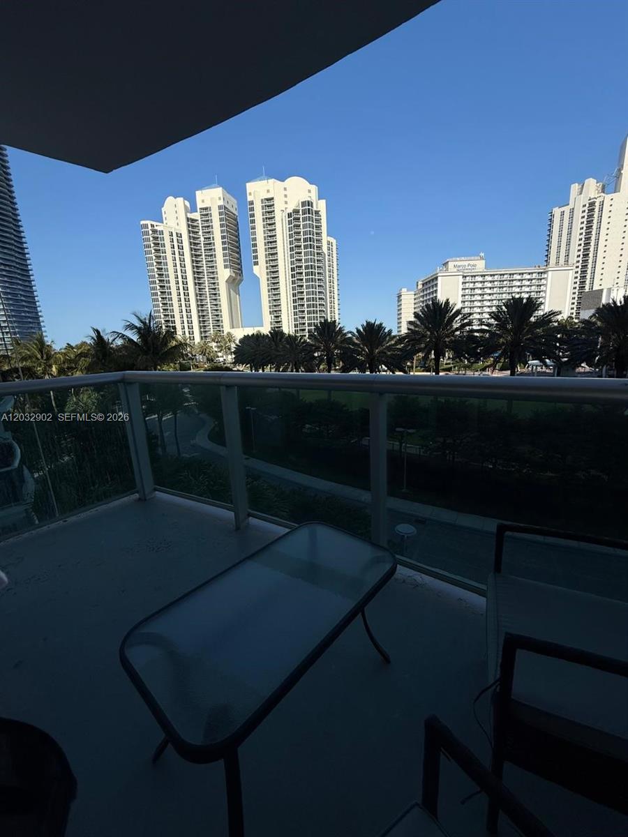 19370 Collins Ave #423