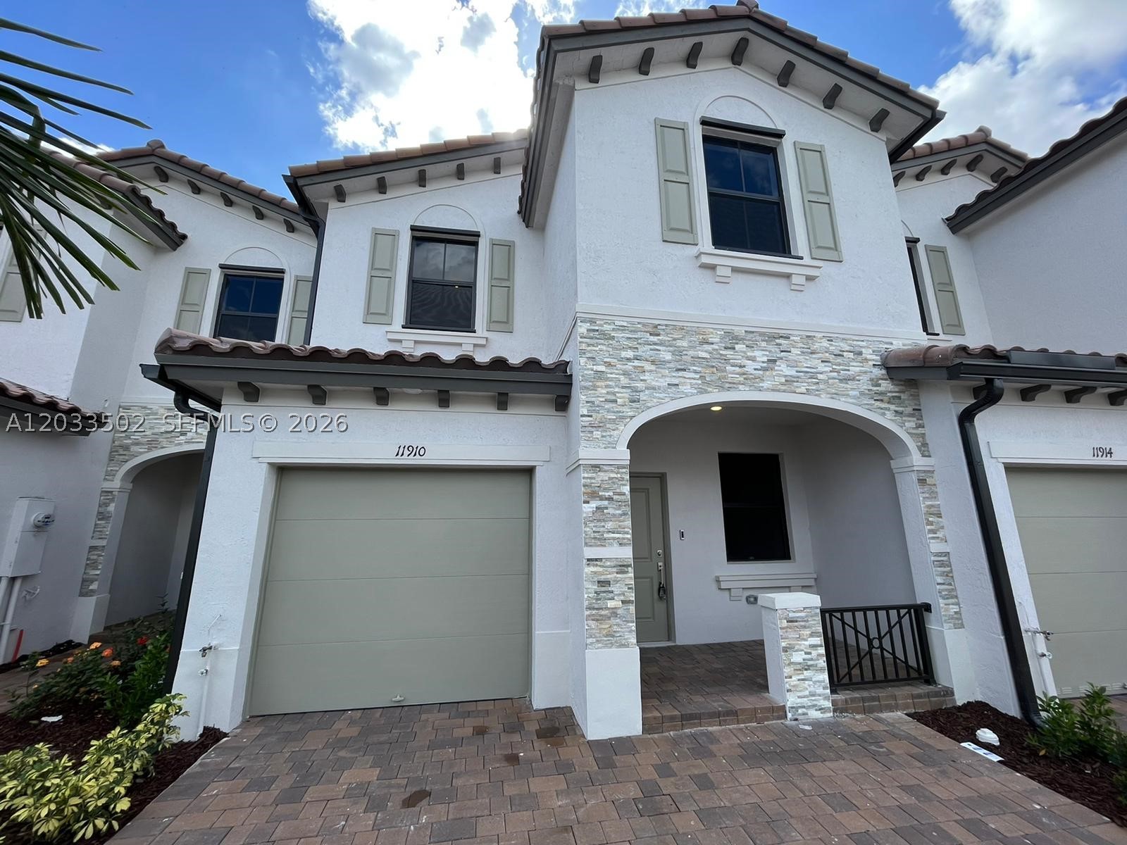 11910 SW 245th #11910