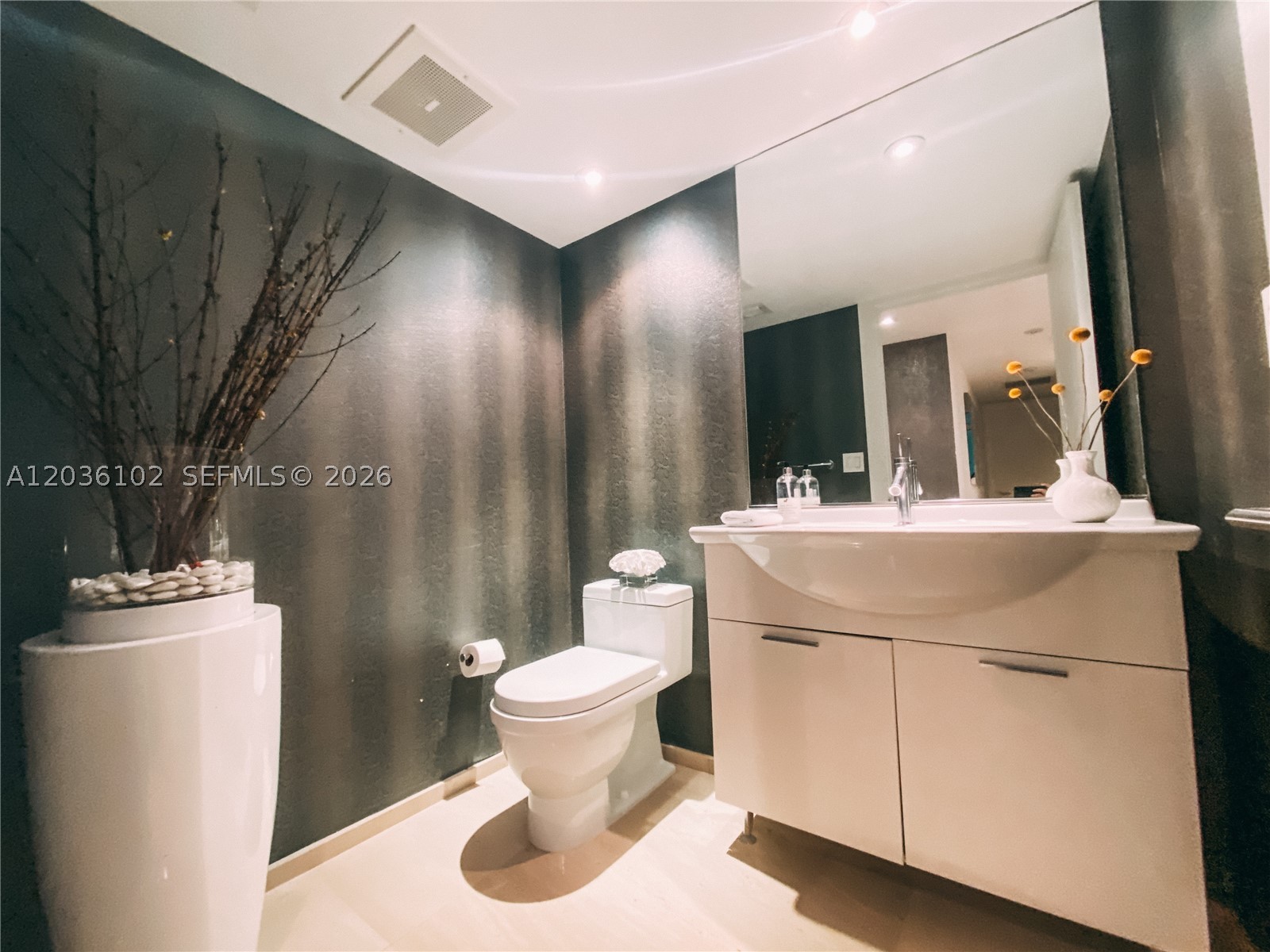 image Icon Brickell I14