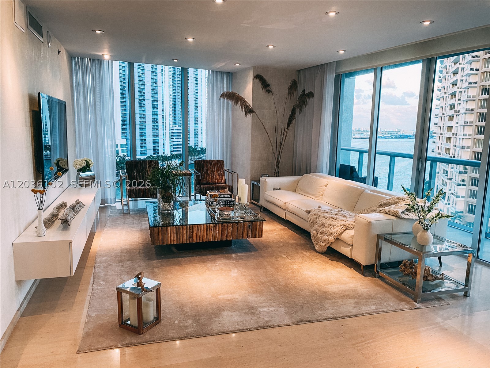 image Icon Brickell I6