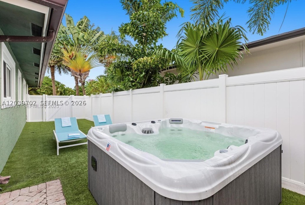 2580 SE 2nd Ct Pompano Beach, FL 33062