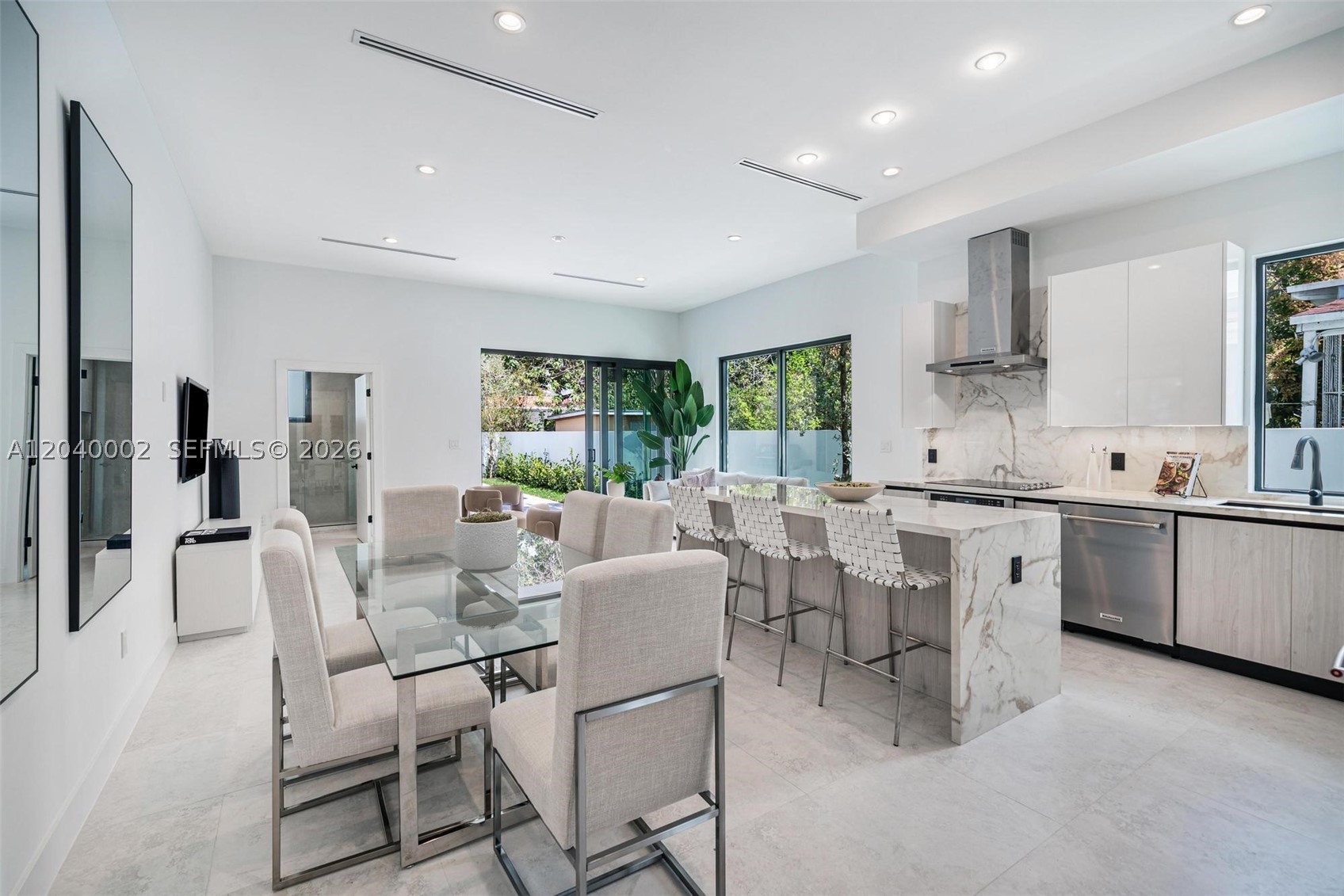 2939 SW 21st St Miami, FL 33145