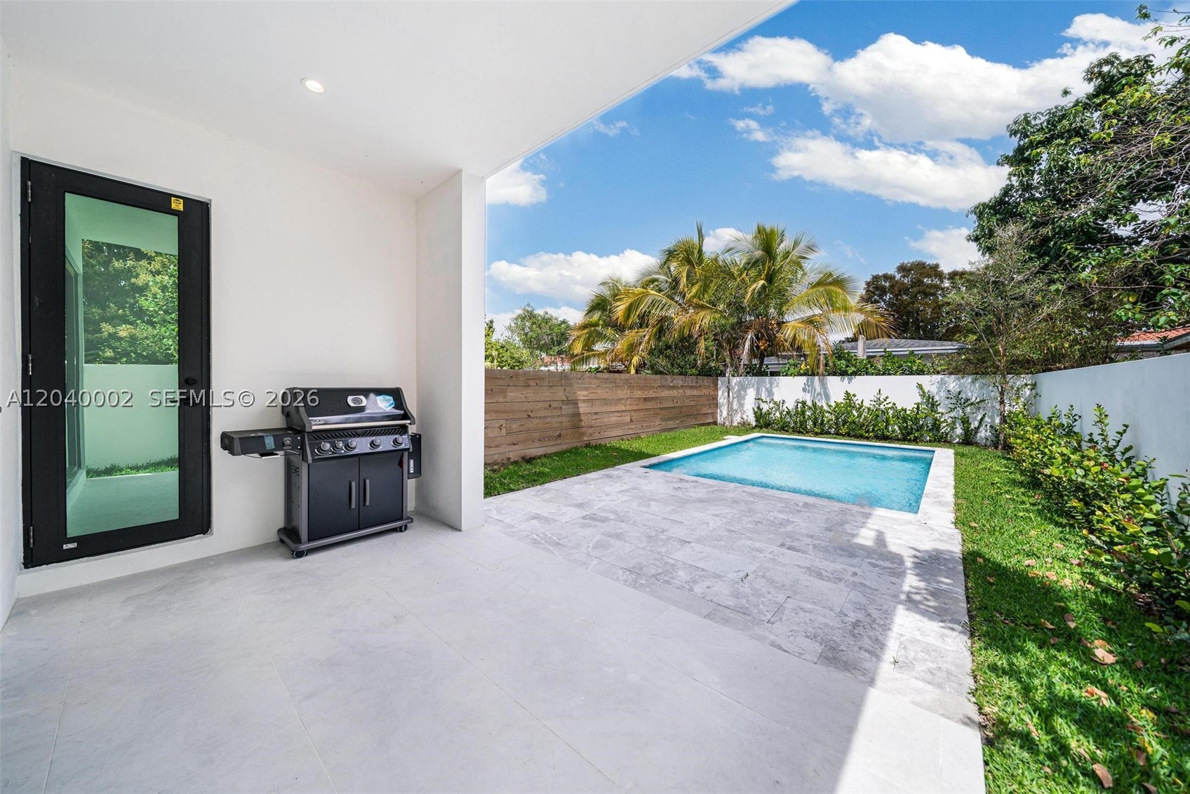 2939 SW 21st St Miami, FL 33145