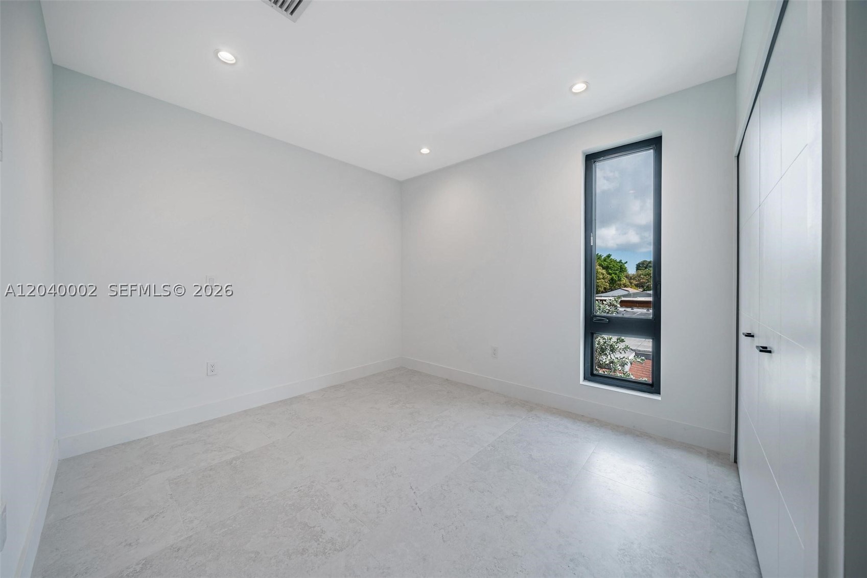 2939 SW 21st St Miami, FL 33145