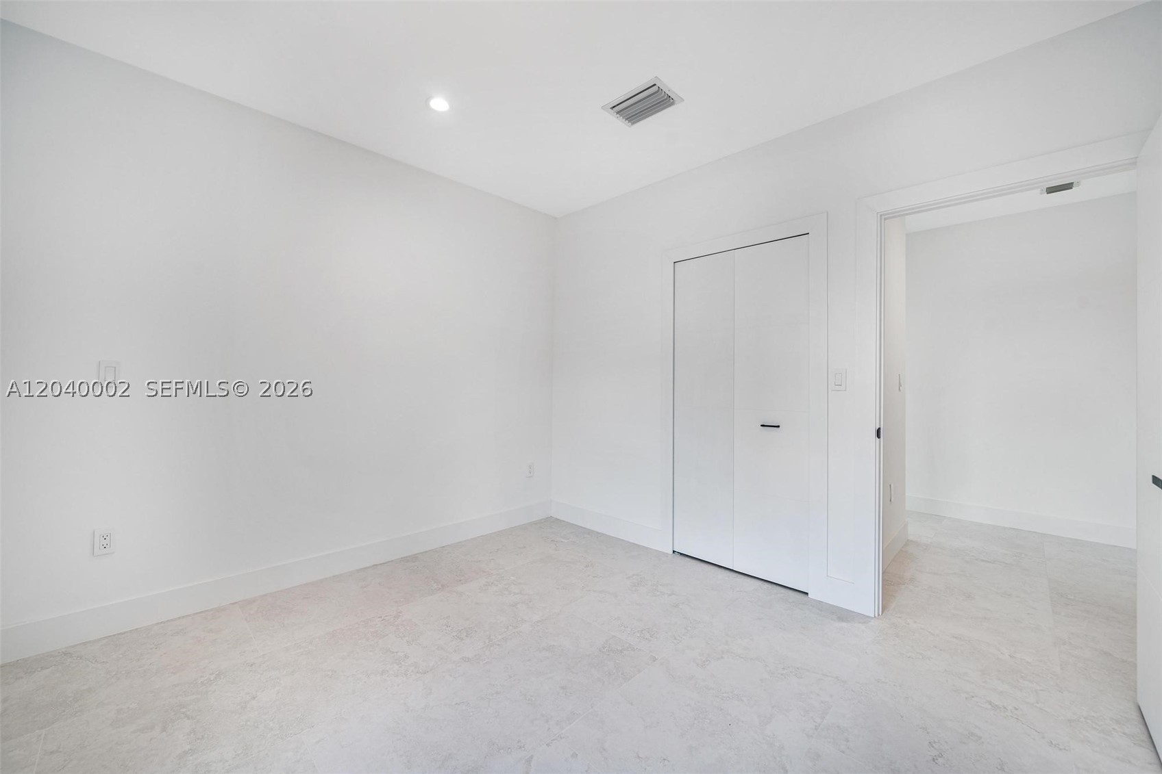 2939 SW 21st St Miami, FL 33145