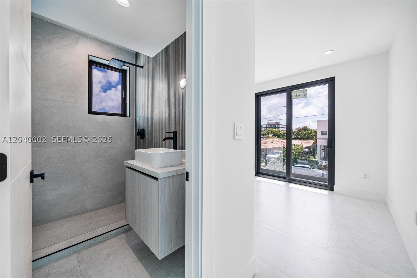 2939 SW 21st St Miami, FL 33145