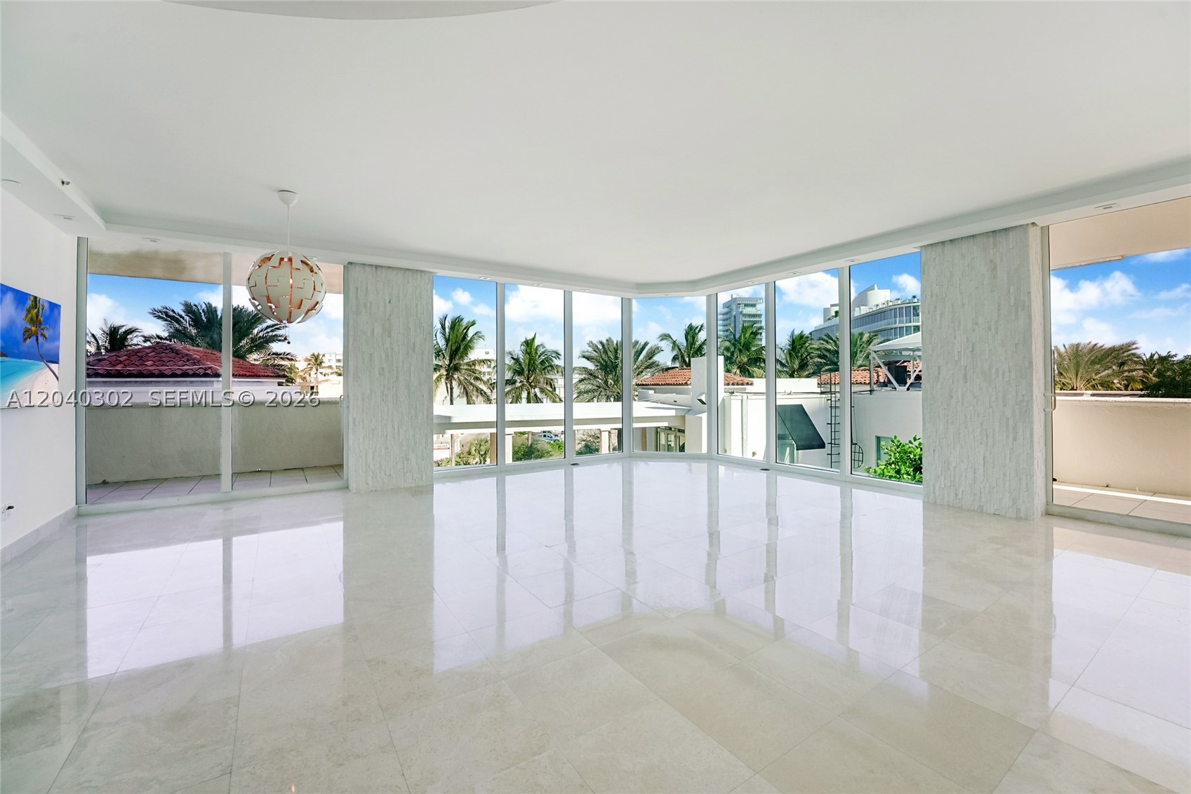 300 S Pointe Dr #405 Miami Beach, FL 33139