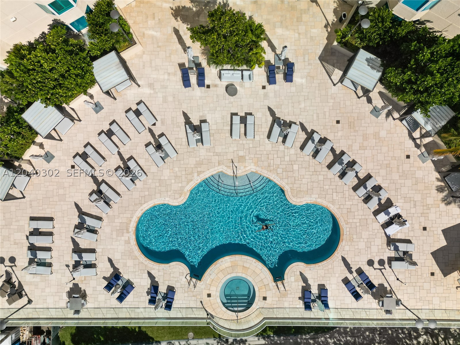 300 S Pointe Dr #405 Miami Beach, FL 33139