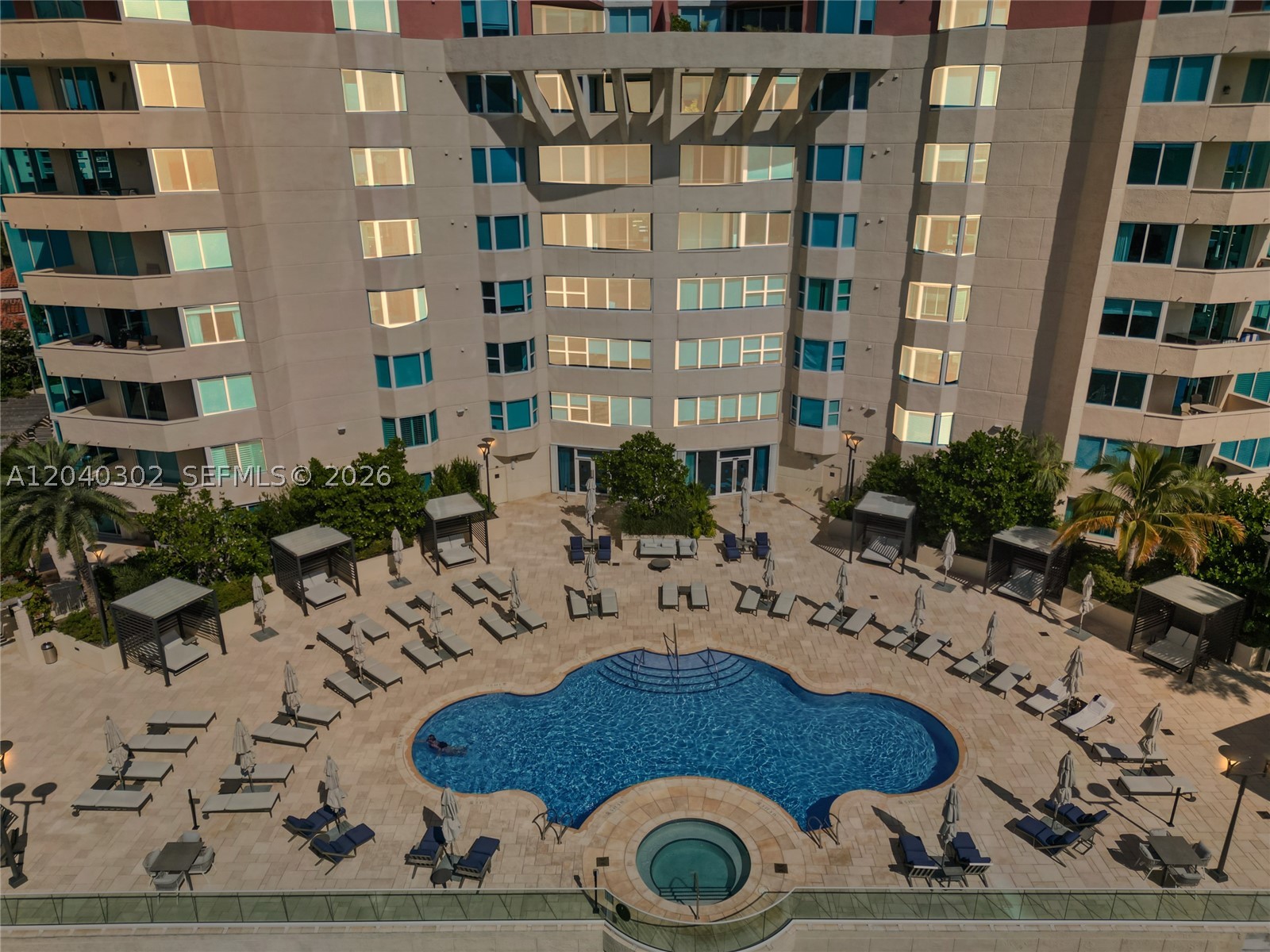 300 S Pointe Dr #405 Miami Beach, FL 33139