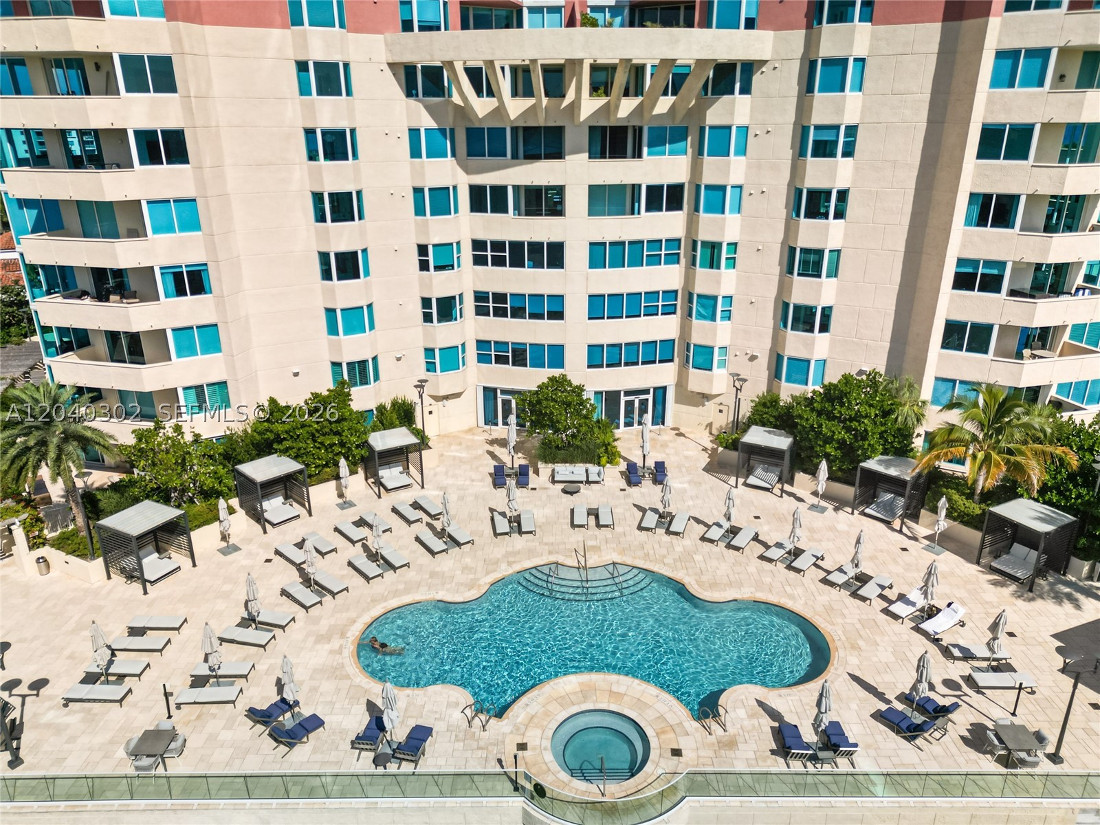 300 S Pointe Dr #405 Miami Beach, FL 33139