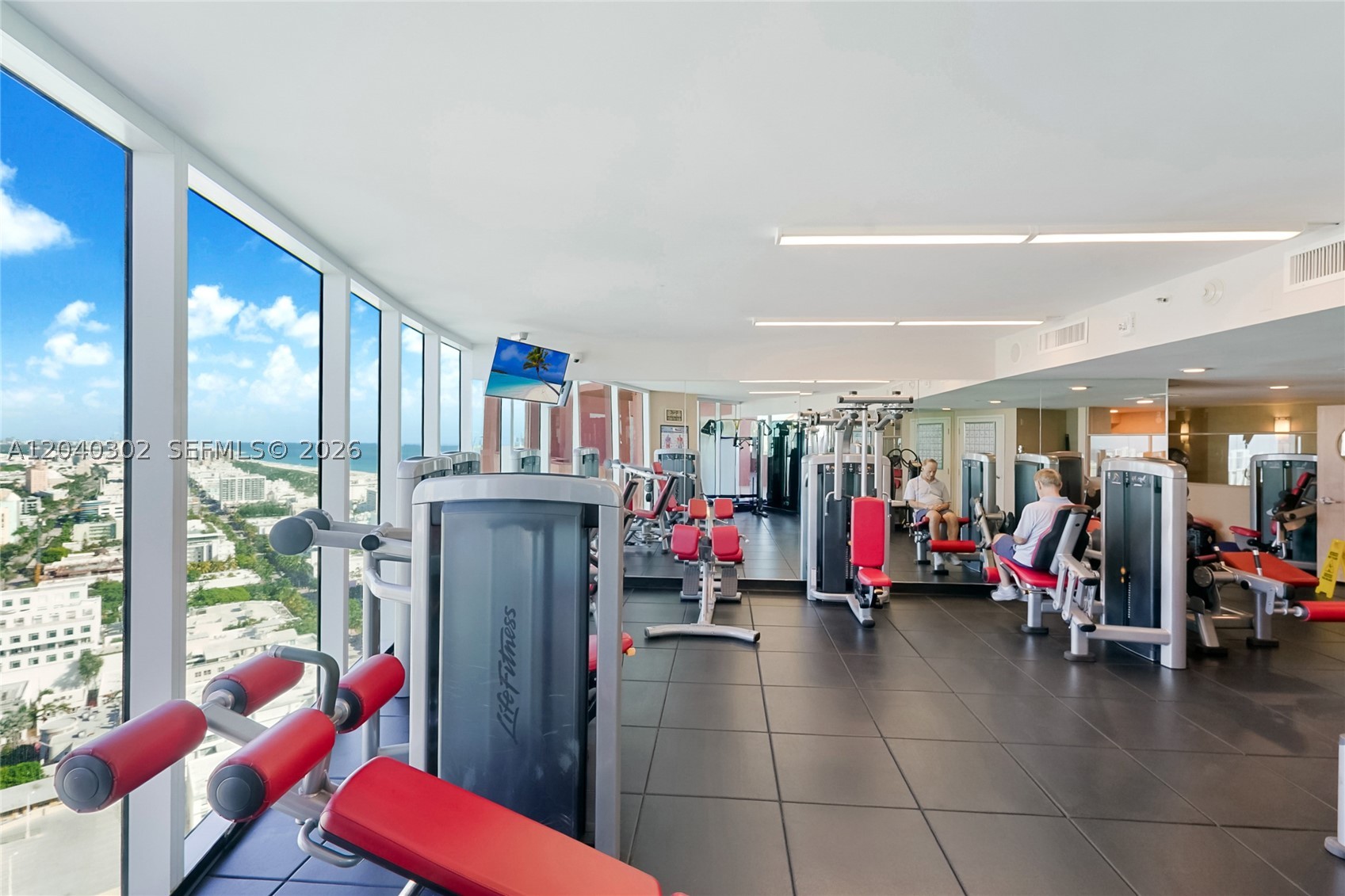 300 S Pointe Dr #405 Miami Beach, FL 33139