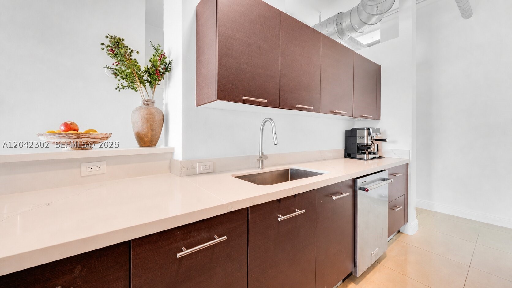 image Uptown Marina Lofts6