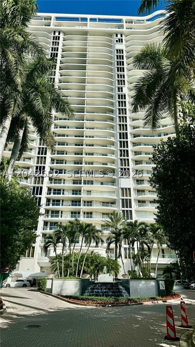 7000 Island Blvd #2809