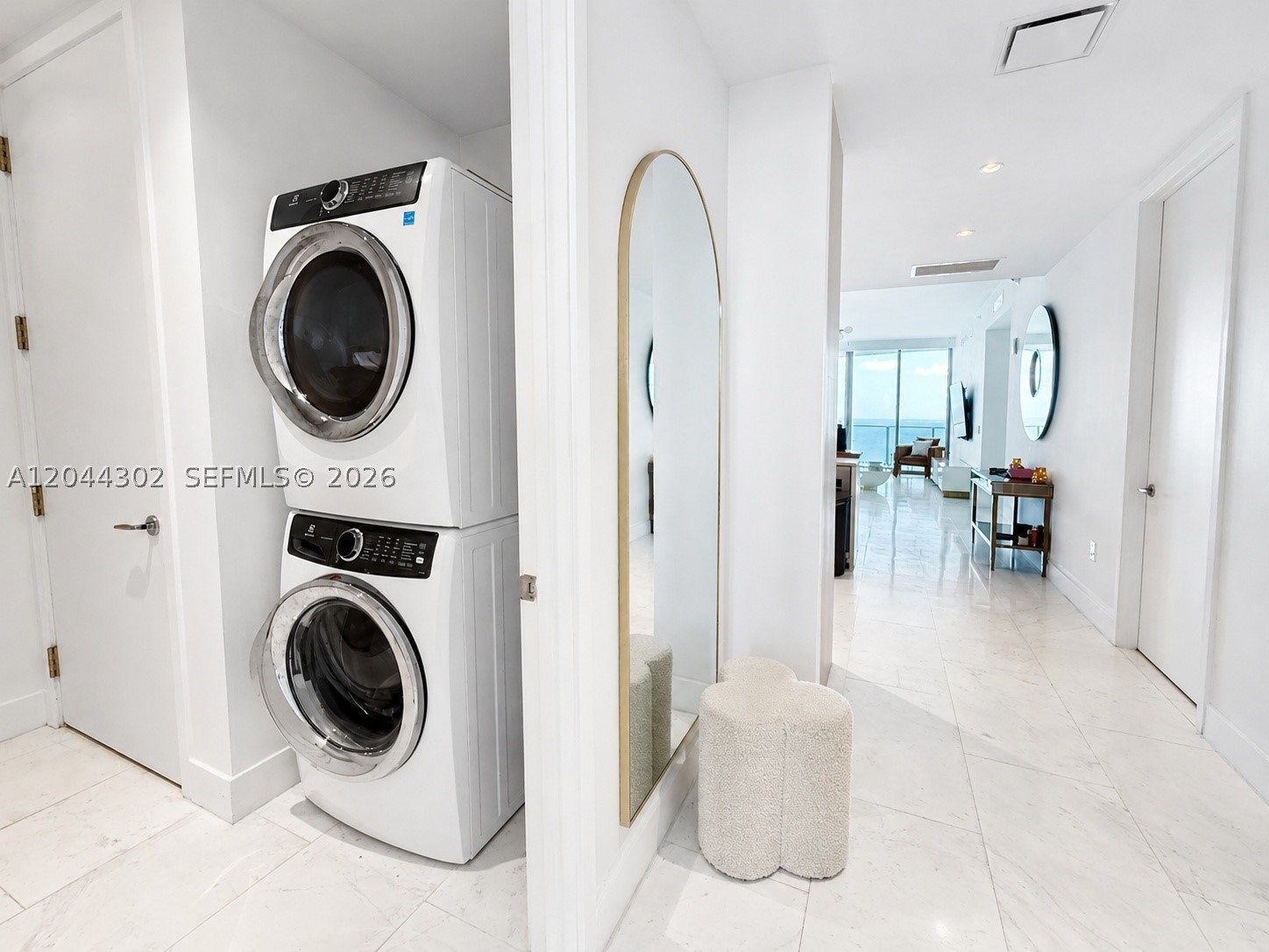 15701 Collins Ave #1703 Sunny Isles Beach, FL 33160