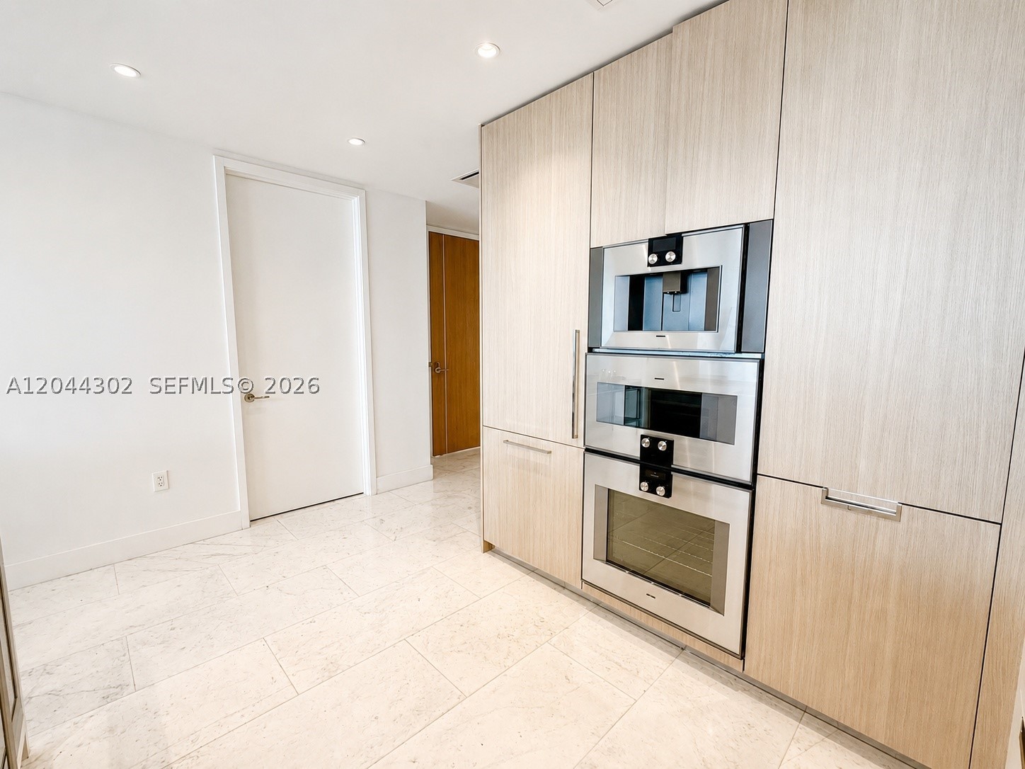 15701 Collins Ave #1703 Sunny Isles Beach, FL 33160
