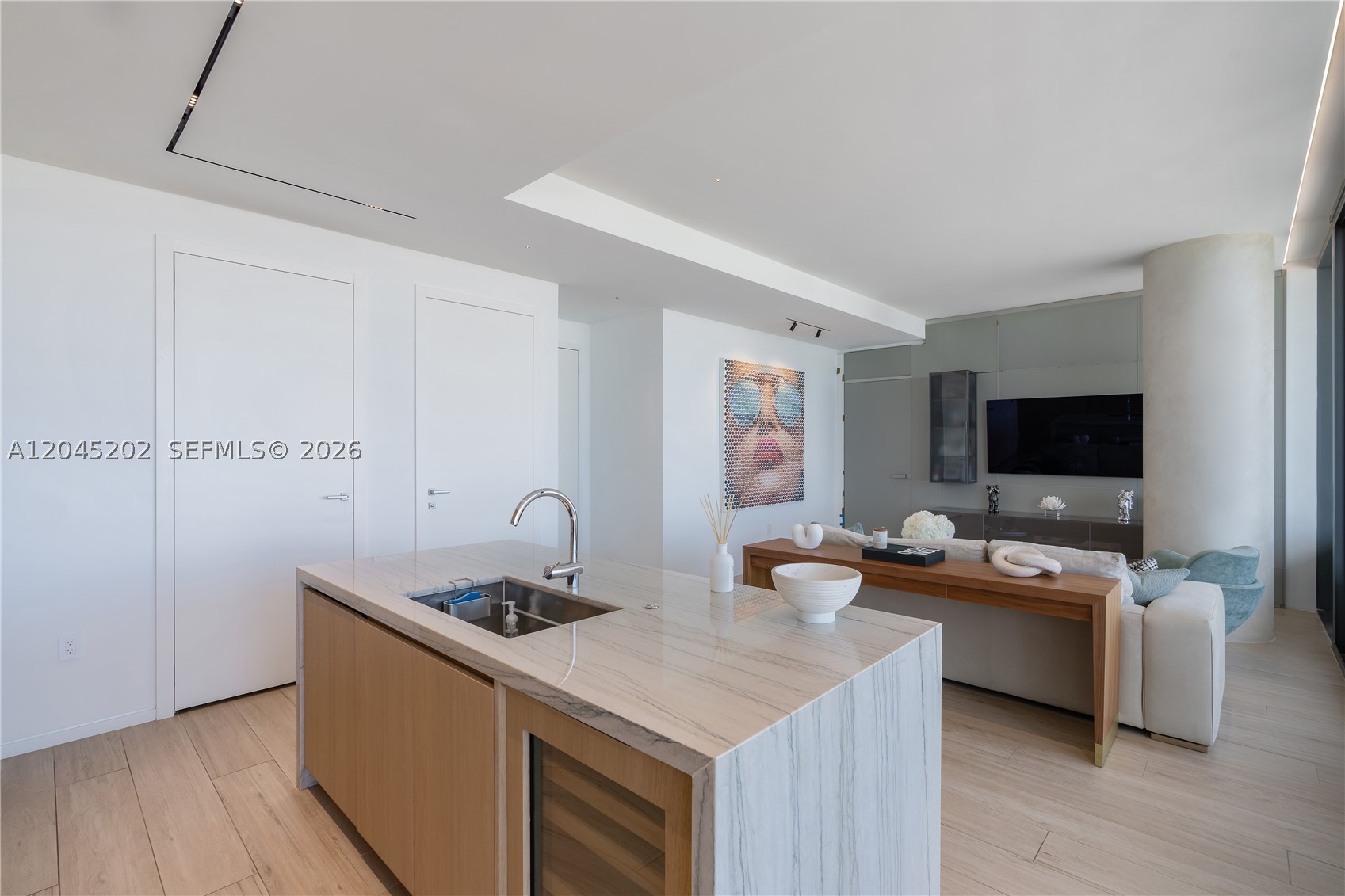 8701 Collins Ave #1103 Miami Beach, FL 33154