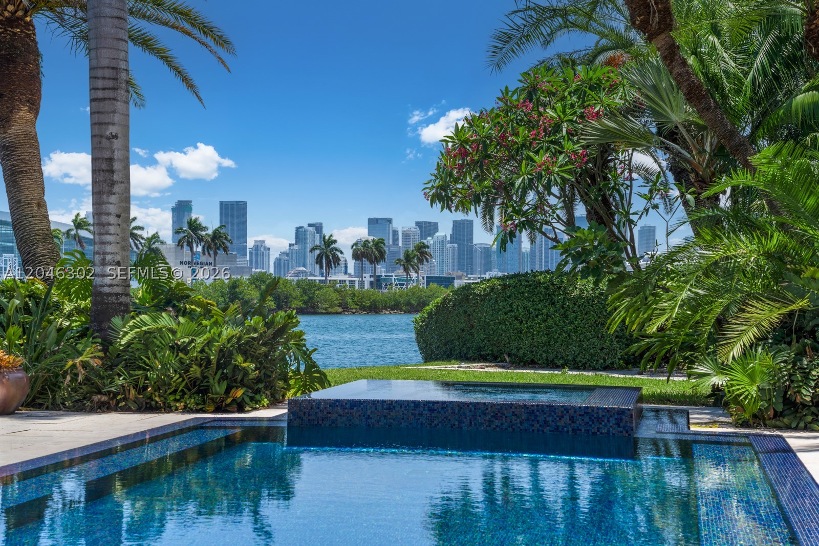 16 Palm Ave Miami Beach, FL 33139