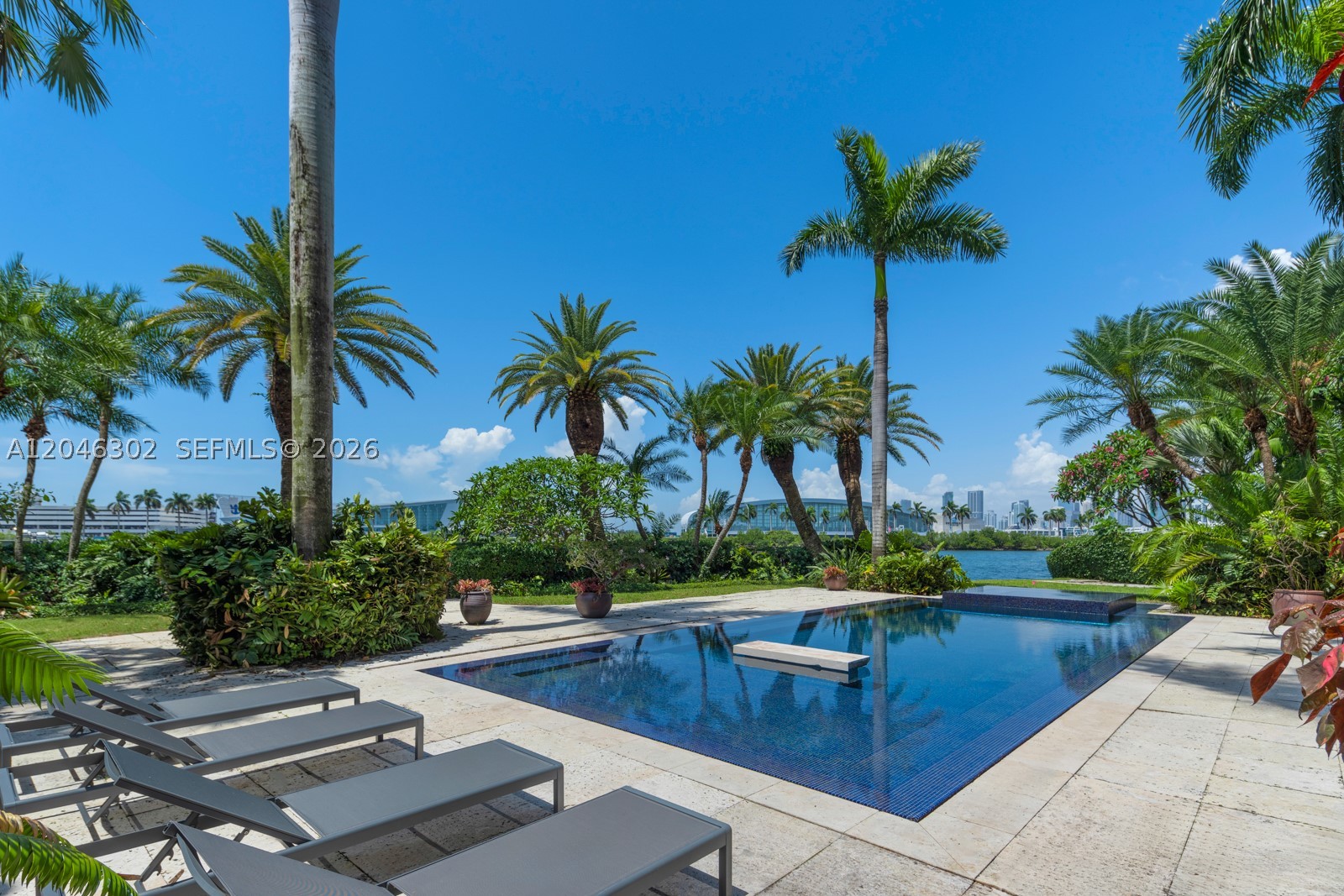 16 Palm Ave Miami Beach, FL 33139