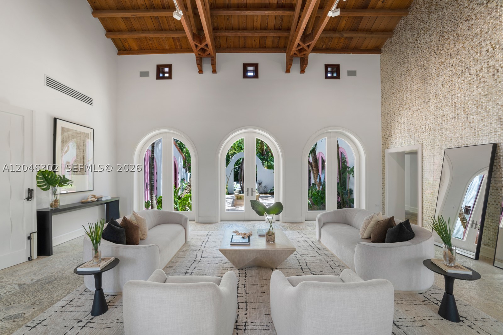16 Palm Ave Miami Beach, FL 33139