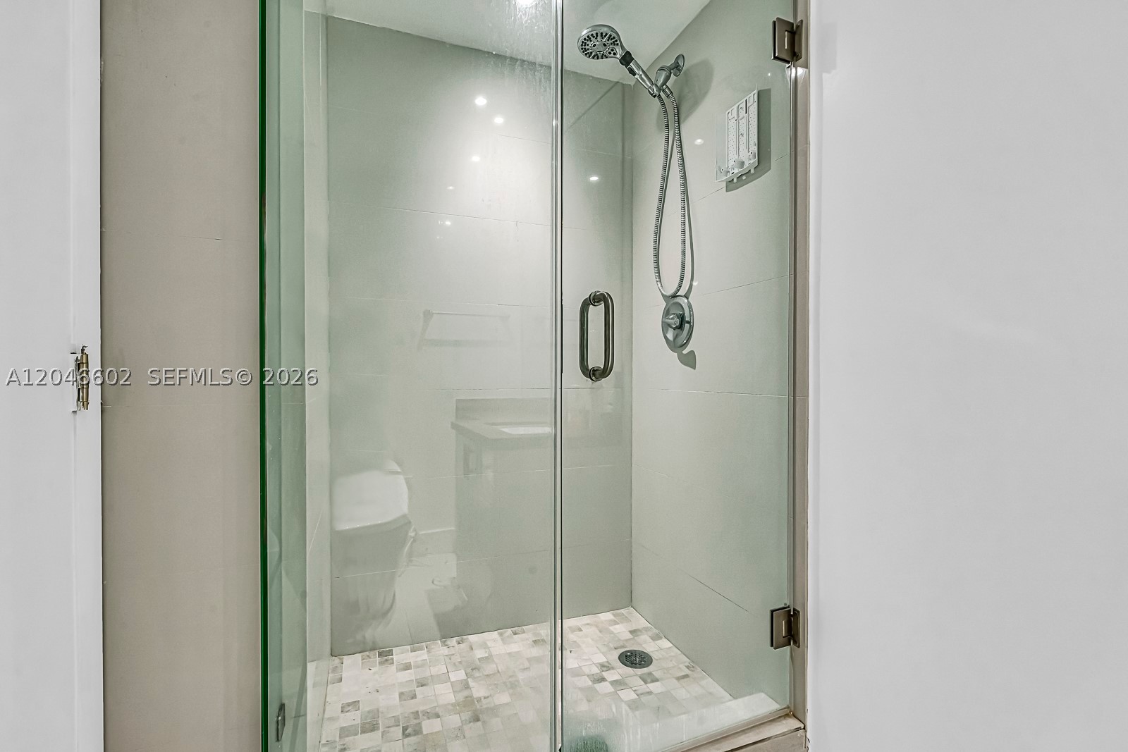 image Arlen House Condo17