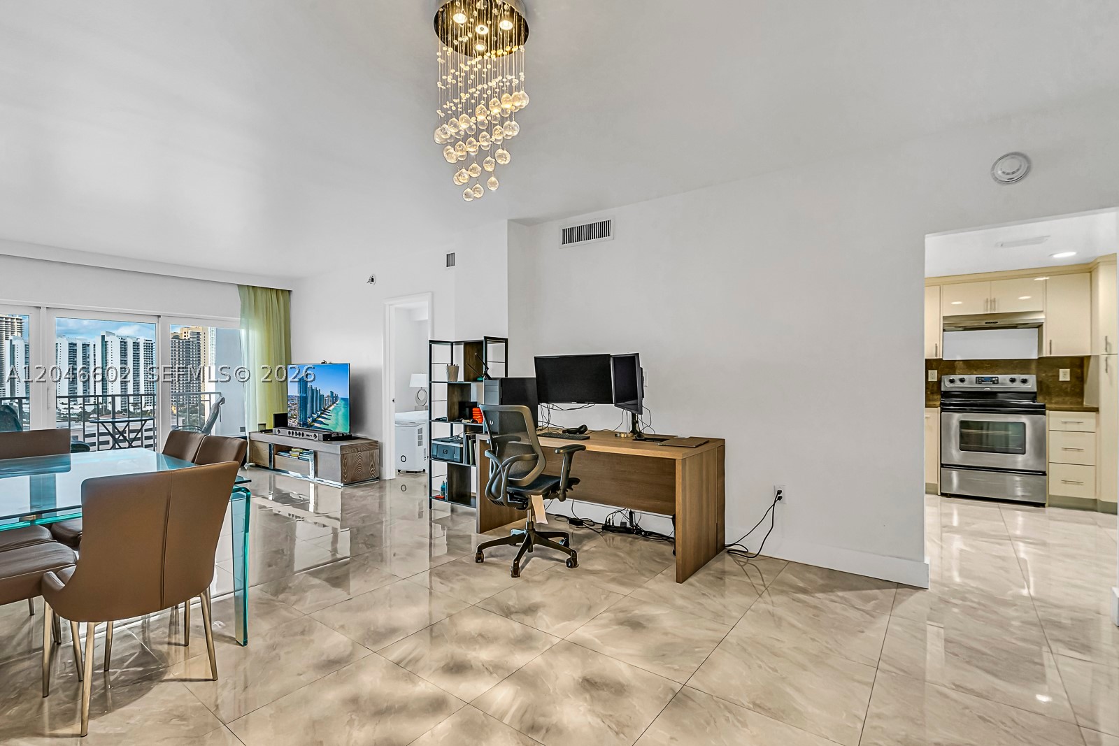 image Arlen House Condo7