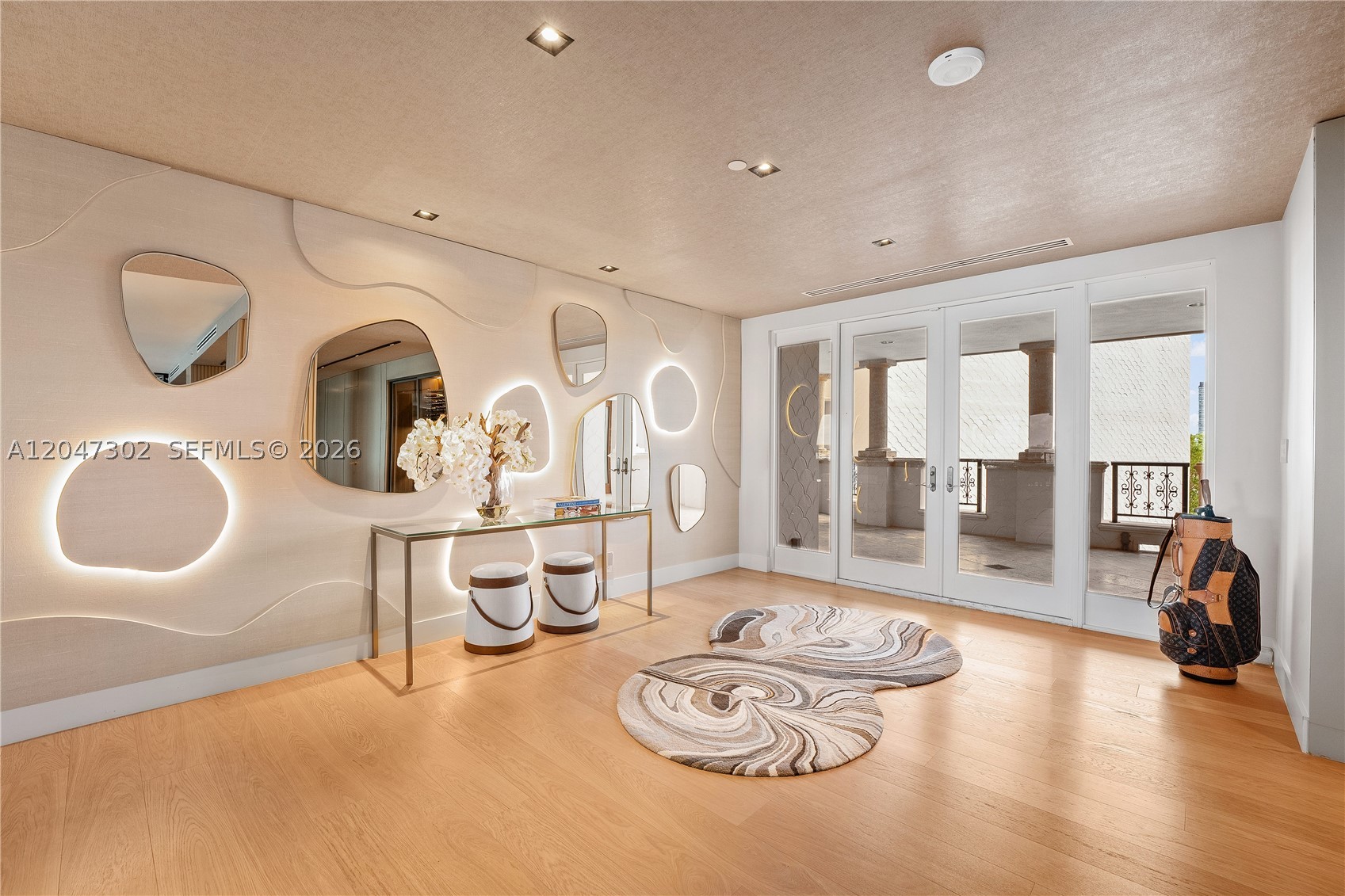 5242 Fisher Is Dr #5242 Miami Beach, FL 33109