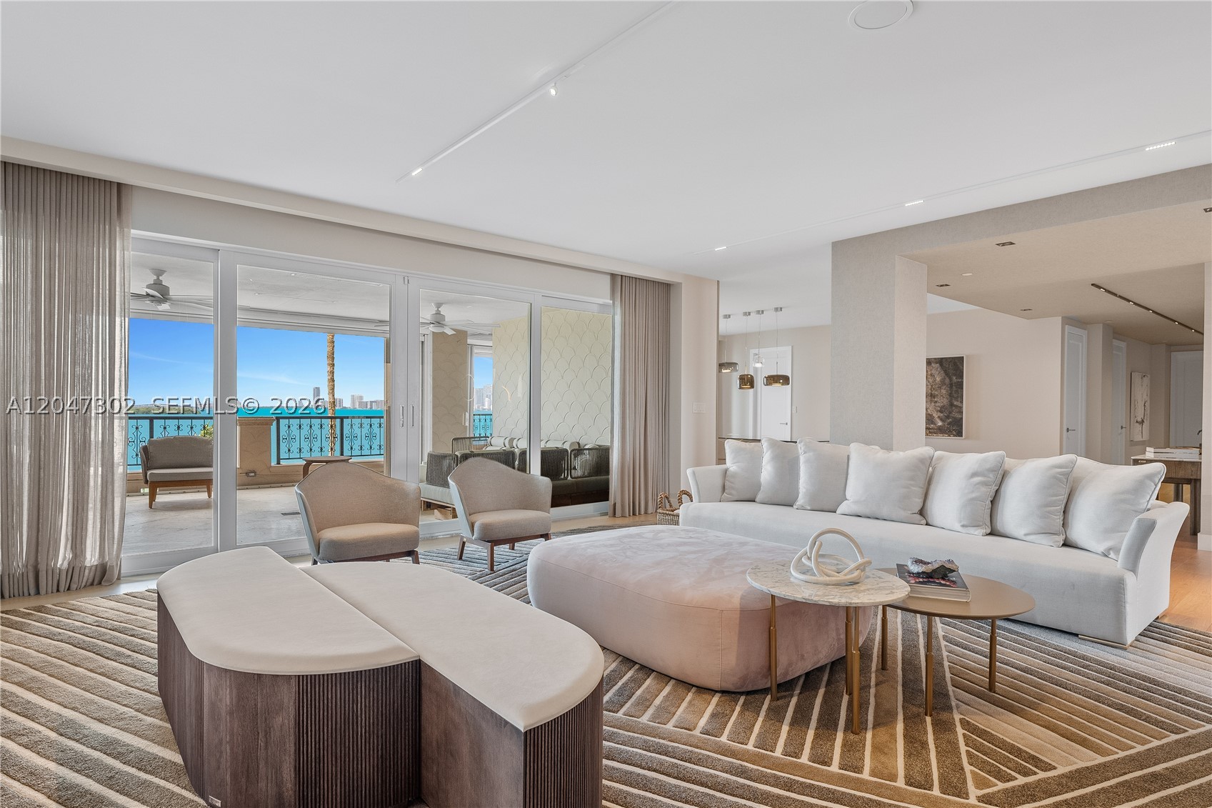 5242 Fisher Is Dr #5242 Miami Beach, FL 33109