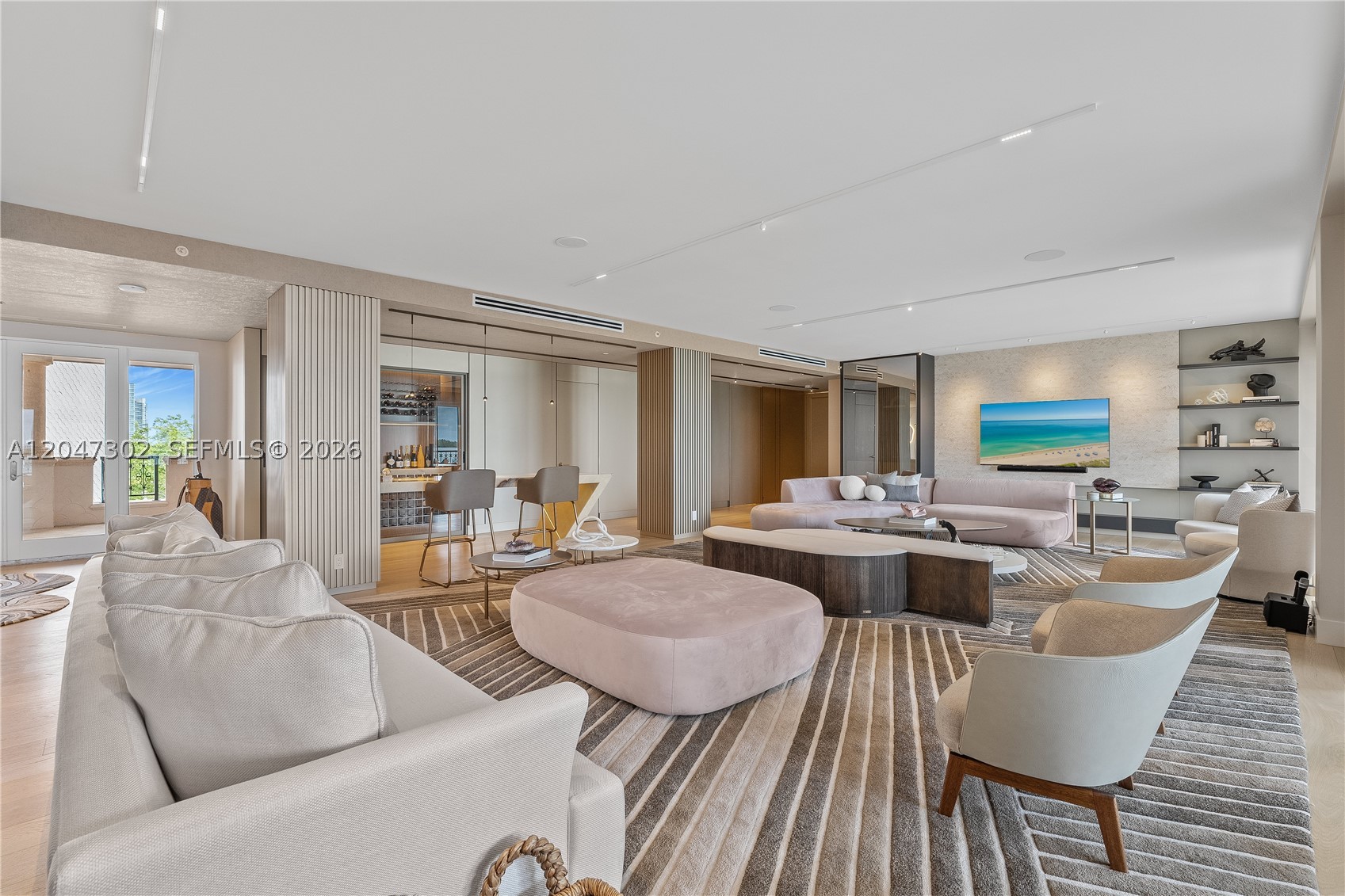 5242 Fisher Is Dr #5242 Miami Beach, FL 33109
