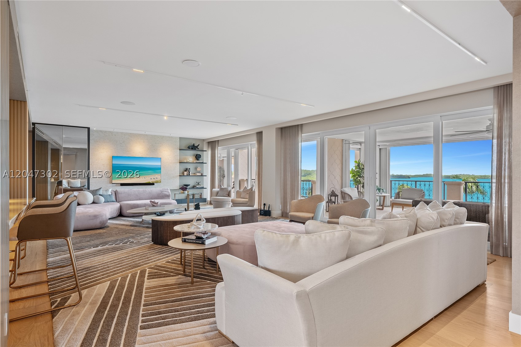 5242 Fisher Is Dr #5242 Miami Beach, FL 33109