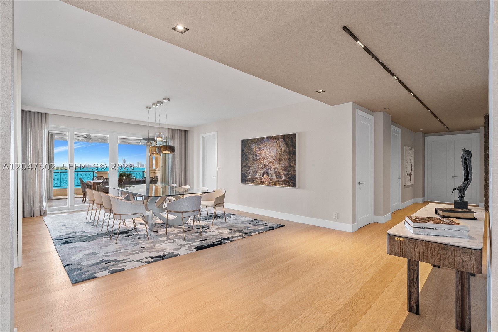 5242 Fisher Is Dr #5242 Miami Beach, FL 33109