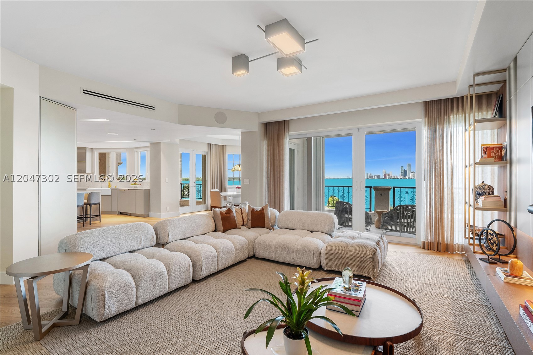 5242 Fisher Is Dr #5242 Miami Beach, FL 33109