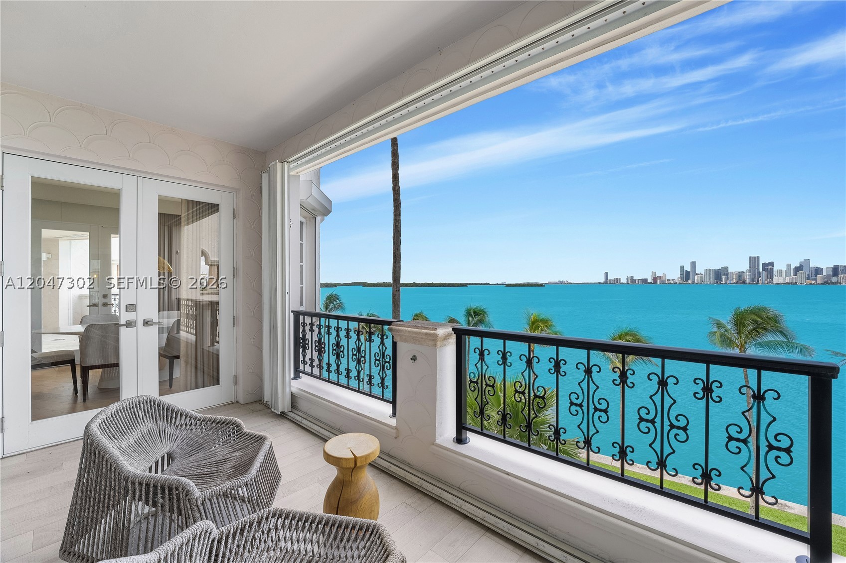 5242 Fisher Is Dr #5242 Miami Beach, FL 33109