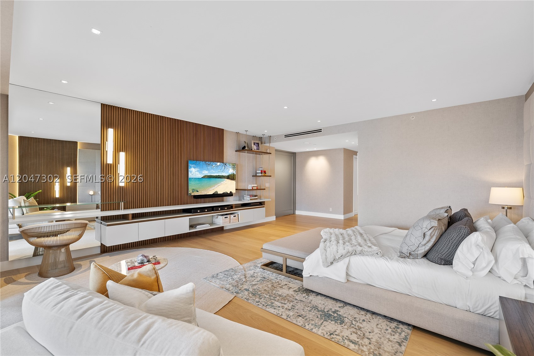 5242 Fisher Is Dr #5242 Miami Beach, FL 33109